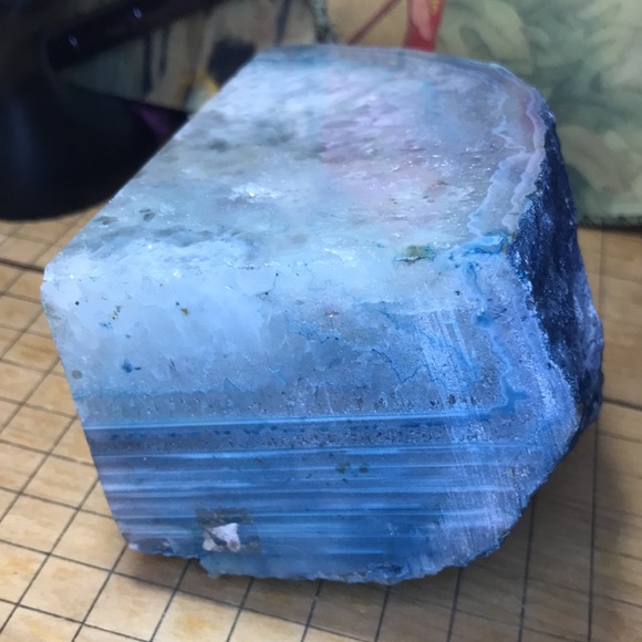 Stone Geode Book End 3lbs 2.8oz Blue Crystal Stone Brazil 5 5/8”H x 3”W x 2.5”D - Picture 8 of 9